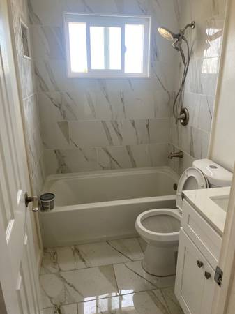 2BR/1BA Apartment · Richmond photo 4