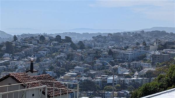 2BR/1BA Apartment · San Francisco photo 4