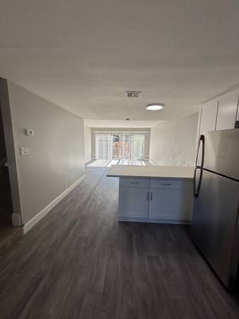Apartments on Valley Creek · Danville photo 4