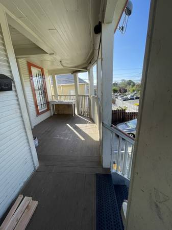 4BR/1BA Single Family House on Brookdale Ave. · Oakland photo 2