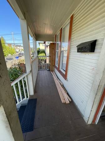 4BR/1BA Single Family House on Brookdale Ave. · Oakland photo 3