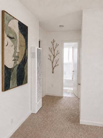 2BR/1BA Apartment · Oakland photo 5