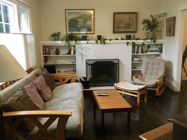 2BR/1BA Apartment · Oakland photo 3