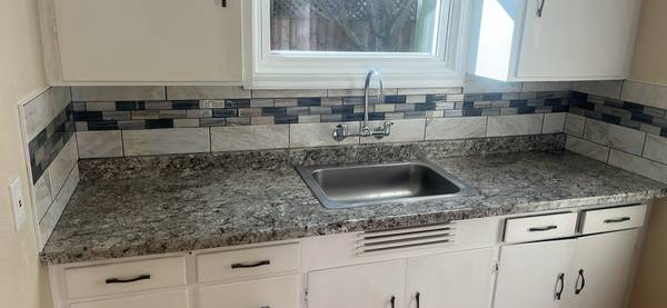 1BR/1BA Single Family House · Santa Rosa photo 2