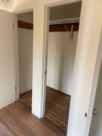 Light &amp; Bright Upstairs One Bedroom Granny Unit photo 2