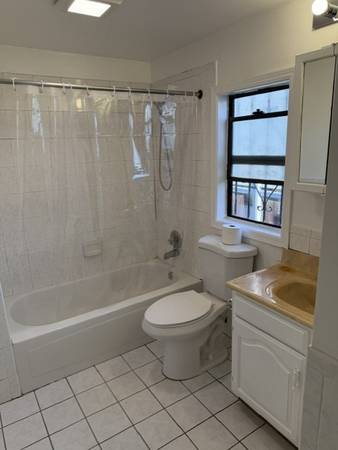 3BR/2BA Apartment on 20th St · San Francisco photo 5