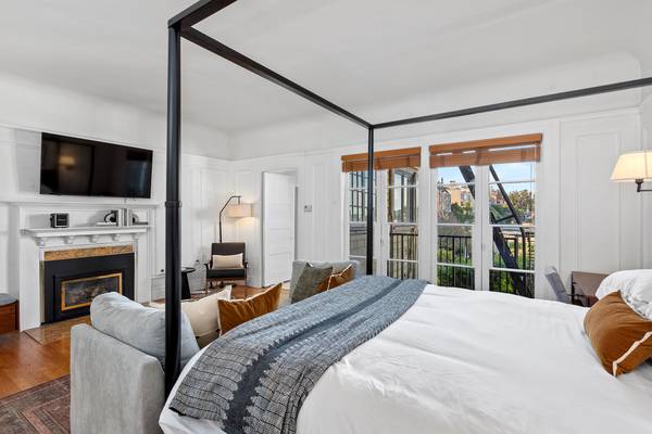0BR/1BA Apartment on Divisadero Street · San Francisco photo 2