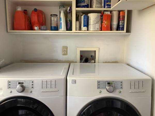 Beautifully Updated 5-Bedroom Home in Prime Los Altos Location photo 5