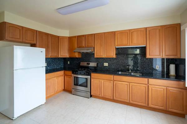 2BR/1BA Single Family House · San Francisco photo 2