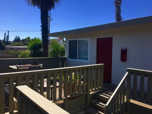 2BR/1BA Apartment on Blackburn St · Santa Cruz photo 3