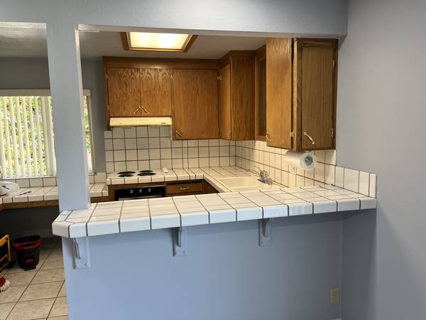 2BR/1BA Apartment on Tamarack Lane · Santa Clara photo 2