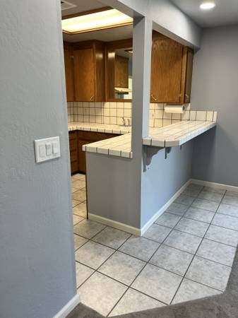 2BR/1BA Apartment on Tamarack Lane · Santa Clara photo 3