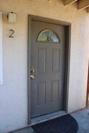2BR/1BA Apartment on Hendricks Dr · Lucerne photo 4
