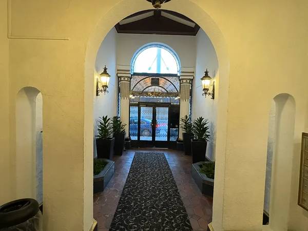 1BR/1BA Apartment on Geary St · San Francisco photo 2