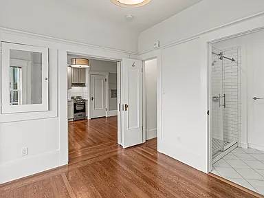2BR/1BA Apartment on E 20th St · Oakland photo 3