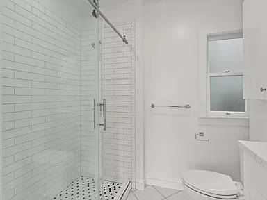 2BR/1BA Apartment on E 20th St · Oakland photo 5