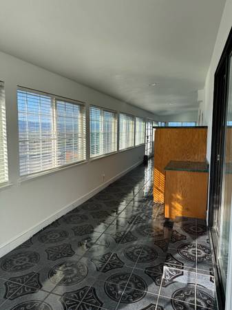 2BR/1BA Duplex · Gilroy photo 2