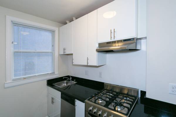 0BR/1BA Apartment on Ellis · San Francisco photo 3