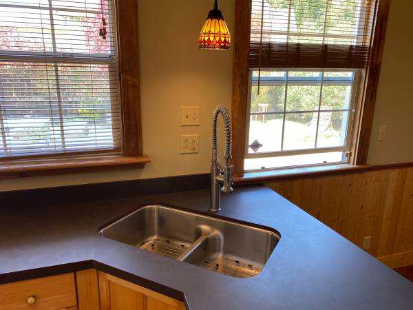 2BR/1BA Duplex on Ashby Ave · Berkeley photo 2