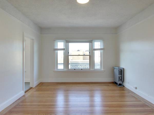 0BR/1BA Apartment on Capra Way 11 · San Francisco photo 2