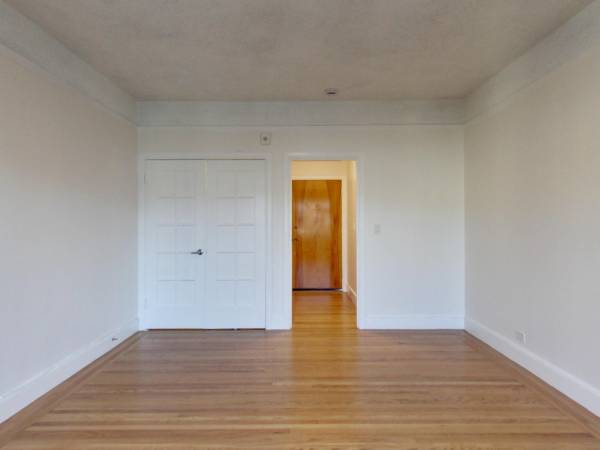 0BR/1BA Apartment on Capra Way 11 · San Francisco photo 4