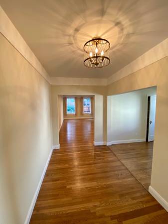 2BR/1BA Apartment on Pacific Avenue · San Francisco photo 4