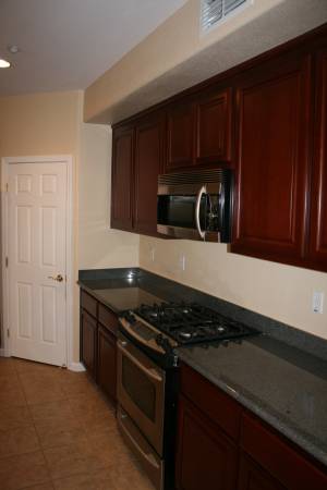 2BR/2BA Apartment · Dublin photo 5
