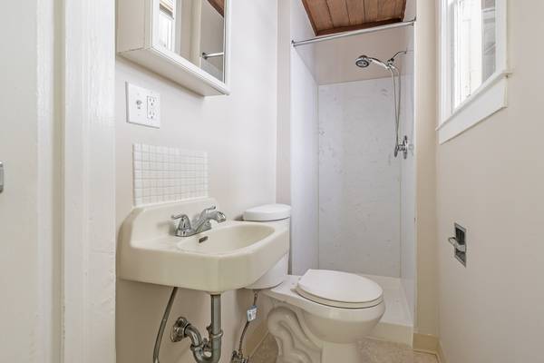 0BR/1BA Apartment · Alameda photo 5