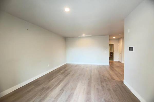 1BR/1BA Condo · Hollister photo 2