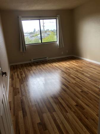 2BR/1BA Condo · Freedom photo 3