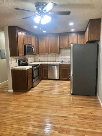 2BR/1BA Condo · Freedom photo 5