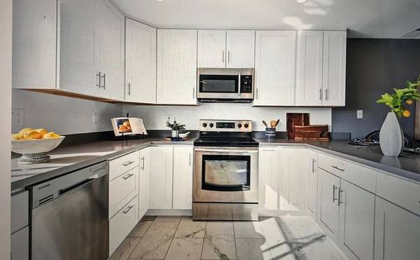 2BR/3BA Apartment · Napa photo 2
