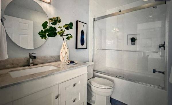2BR/3BA Apartment · Napa photo 4