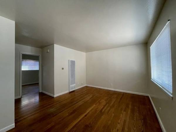1BR/1BA Apartment · Berkeley photo 4