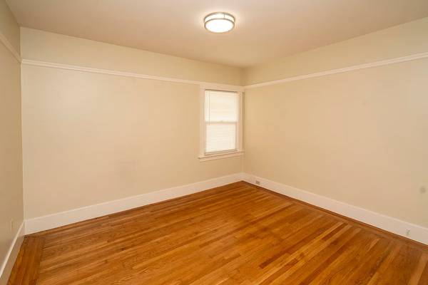 2BR/1BA Single Family House · San Francisco photo 3