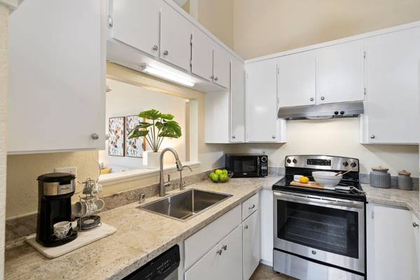 1BR/1BA Condo · Campbell photo 5