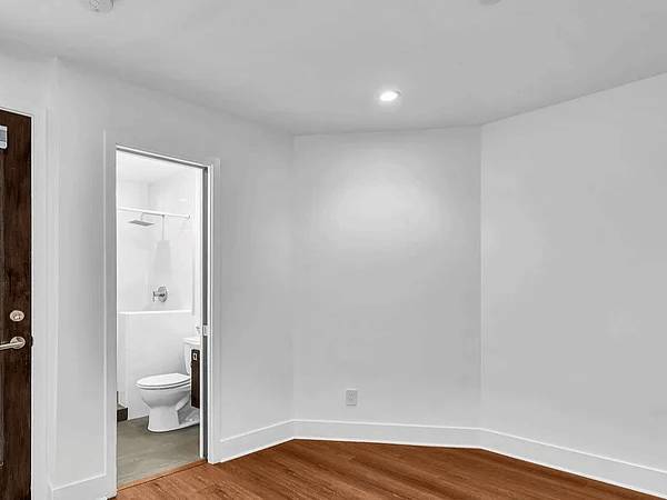 1BR/1BA Apartment · San Francisco photo 4