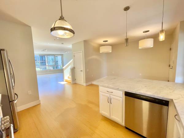 3BR/3BA Condo on 19th St. · San Francisco photo 2