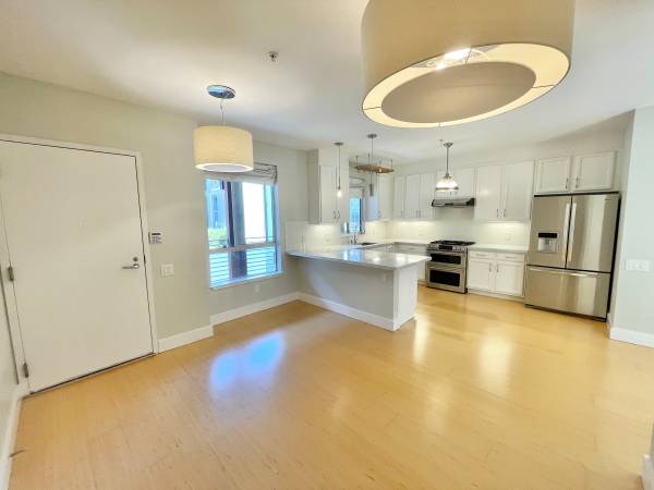 3BR/3BA Condo on 19th St. · San Francisco photo 3