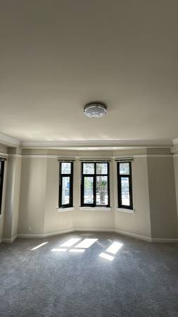 1BR/1BA Apartment on Van Neess · San Francisco photo 2