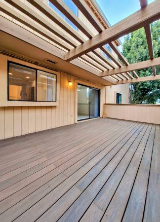 Remodeled 3bd 3-Story Townhouse With Attached Garage photo 5