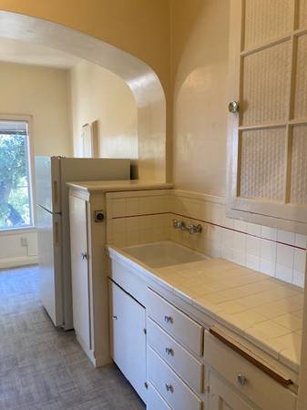 1BR/1BA Apartment on Lincoln Ave. · Alameda photo 2