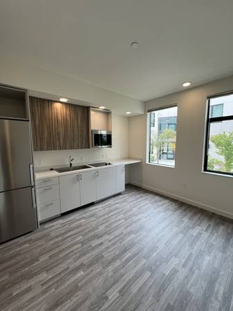 0BR/1BA Apartment · Oakland photo 4