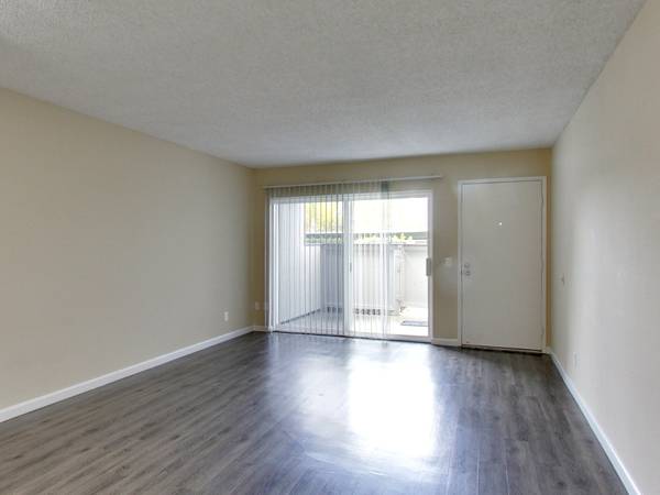 Apartments on Santa Clara St · Hayward photo 2