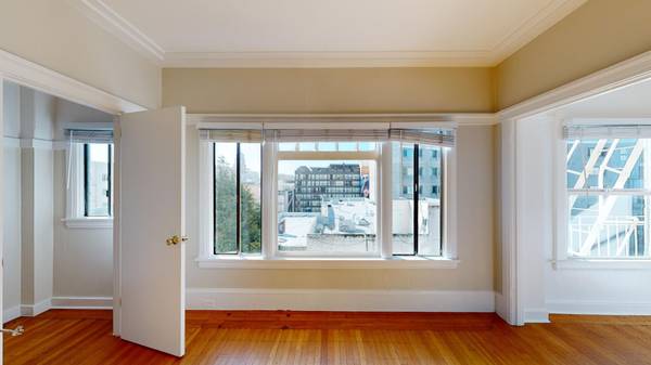Apartments on O’Farrell Street · San Francisco