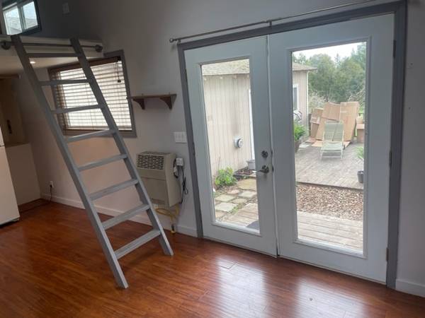 0BR/1BA Apartment · Sebastopol photo 3