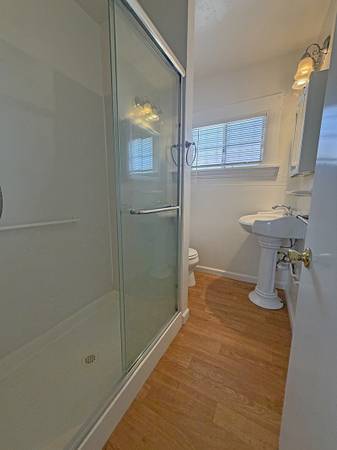3BR/2BA Duplex · Oakland photo 4