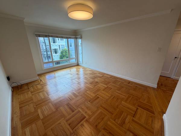 1885 Filbert St San Francisco, CA 94123 photo 4
