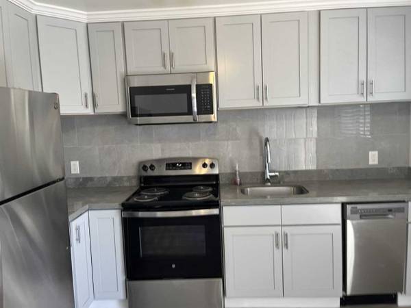 0BR/1BA Apartment on Conde Lane · Windsor photo 2