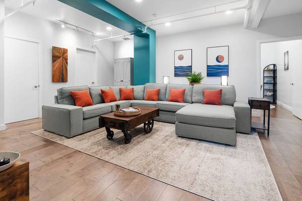 2BR/1BA Apartment on Columbia Square · San Francisco photo 2